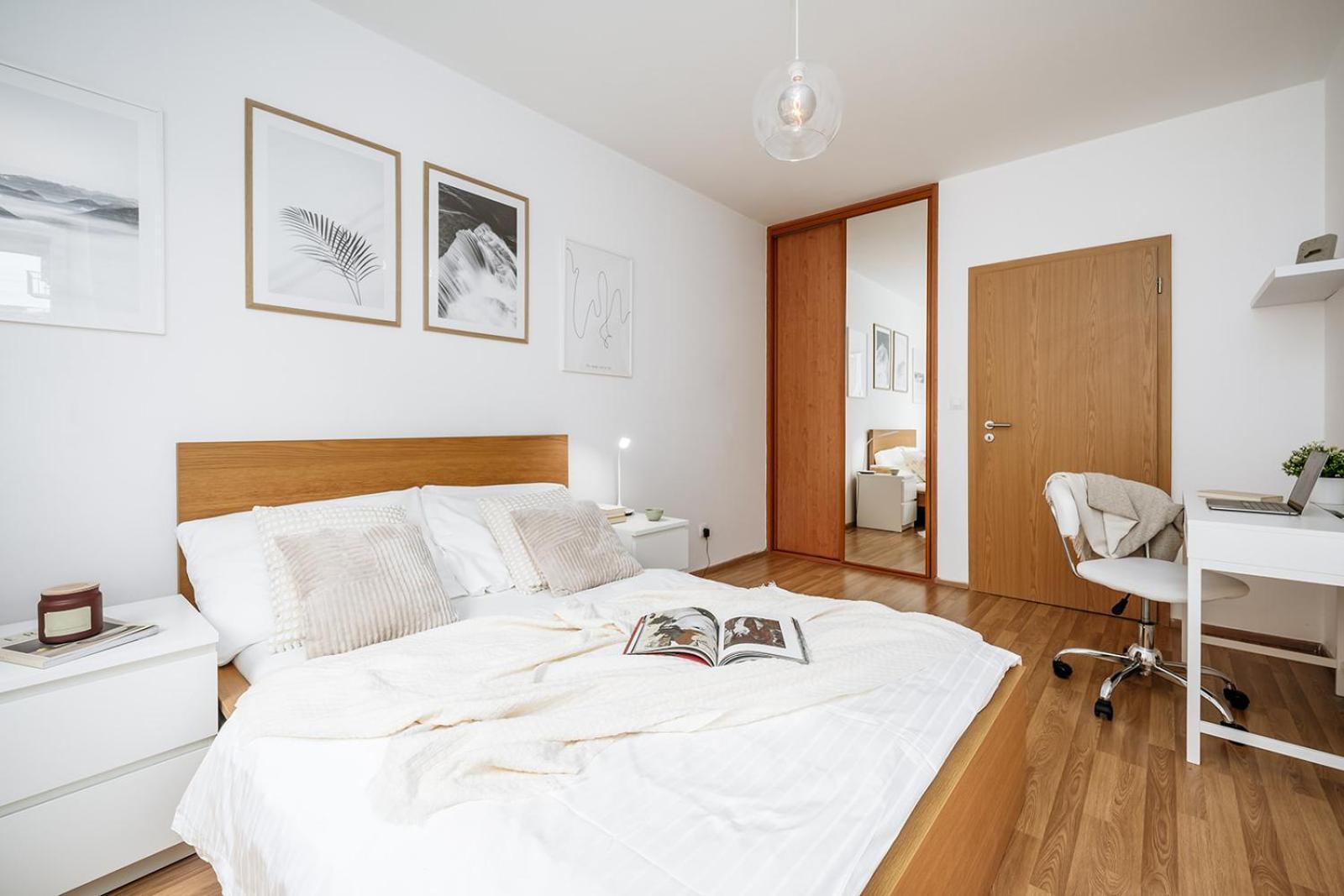 Prague Days - Bright Apartment - Balcony - Private Parking Praga Exterior foto