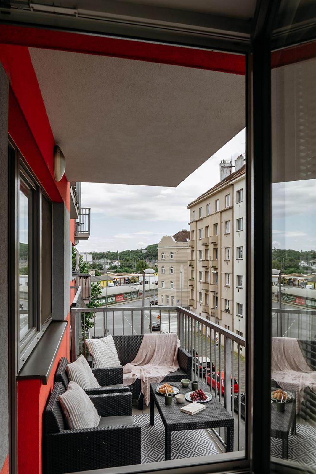 Prague Days - Bright Apartment - Balcony - Private Parking Praga Exterior foto